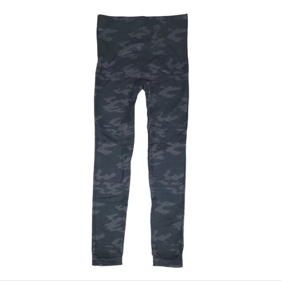 SPANX Look At Me Now Leggings Black Camo - Picture 7 of 9